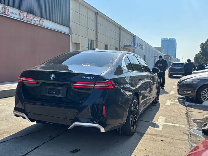 Фото 7 - BMW 5 Series