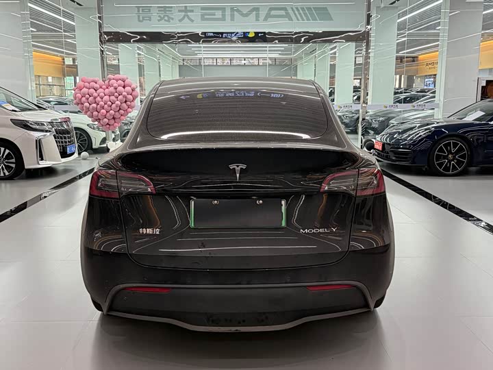 Фото 7 - Tesla Model Y