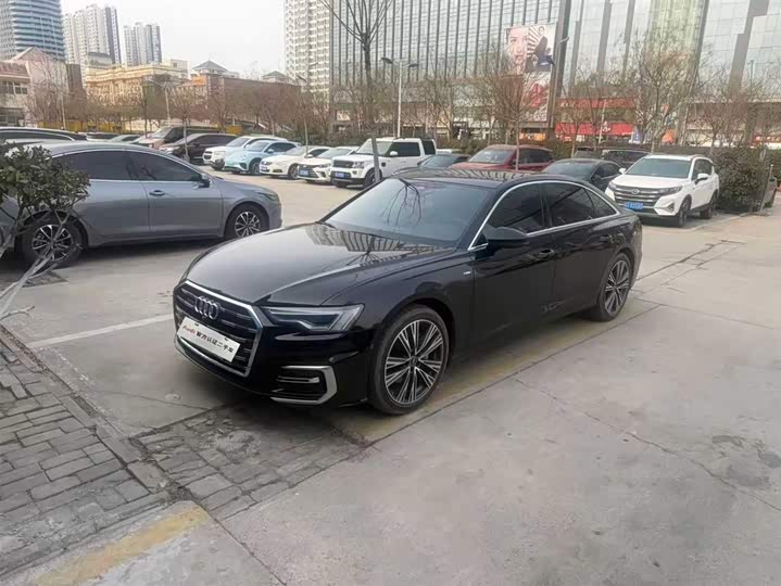 Фото 2 - Audi A6L