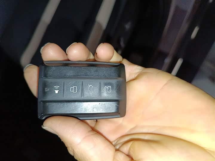 Фото 9 - Tank 300