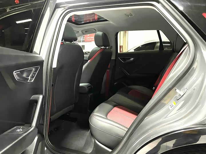 Фото 9 - Audi Q2L