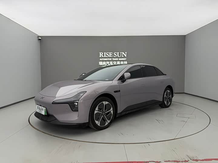 Фото 1 - XPeng Mona M03