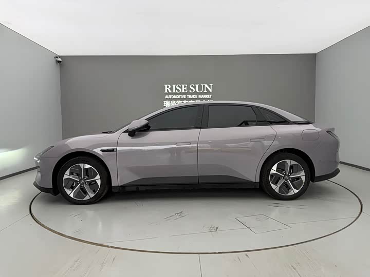 Фото 4 - XPeng Mona M03