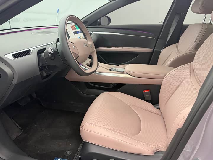 Фото 8 - XPeng Mona M03