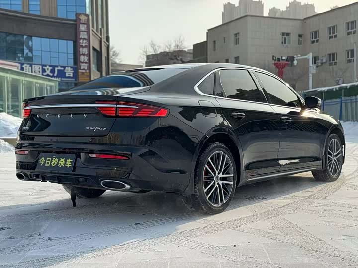 Фото 9 - Geely Preface