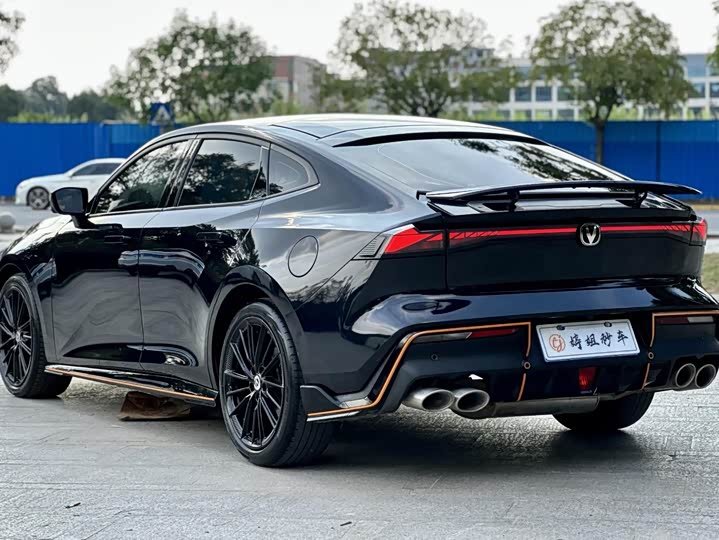 Фото 9 - Changan UNI-V