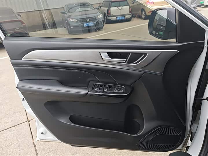 Фото 7 - Haval M6