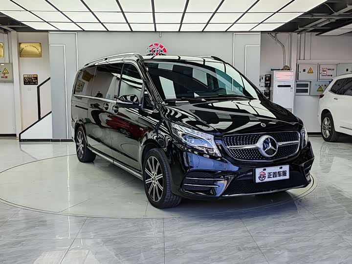Фото 3 - Mercedes-Benz V-Class