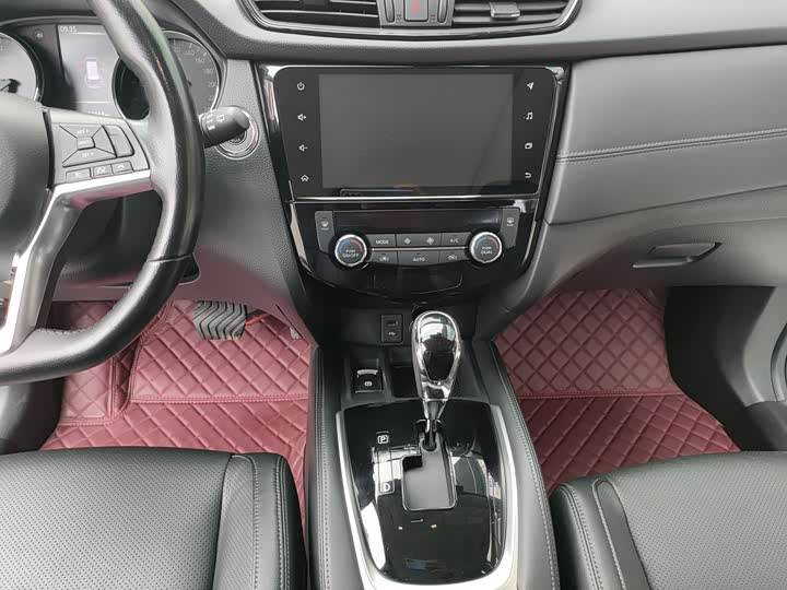 Фото 9 - Nissan X-Trail