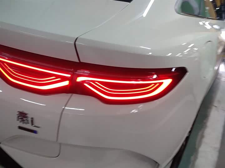 Фото 8 - BYD Qin L