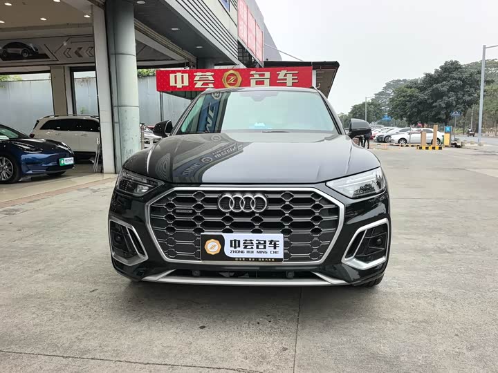 Фото 3 - Audi Q5L