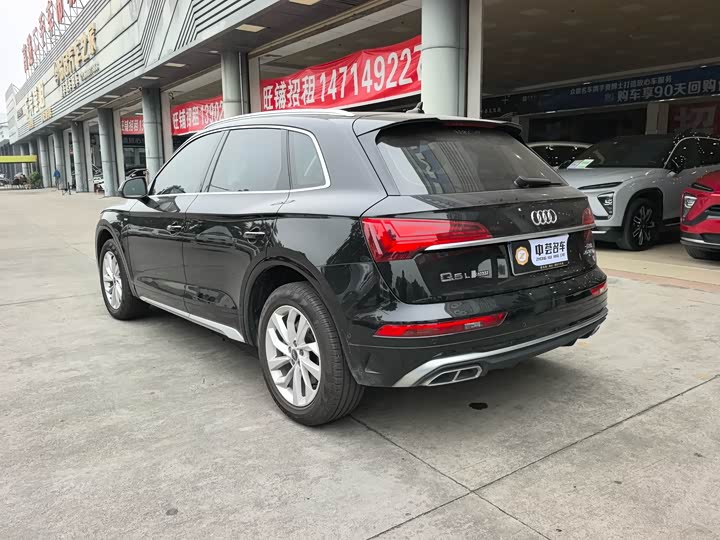 Фото 6 - Audi Q5L