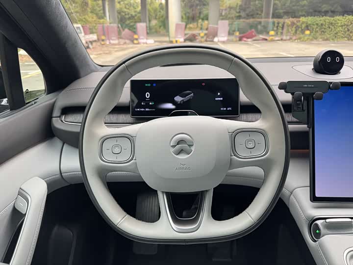 Фото 8 - Nio ES6