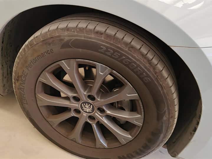 Фото 6 - BYD Qin L