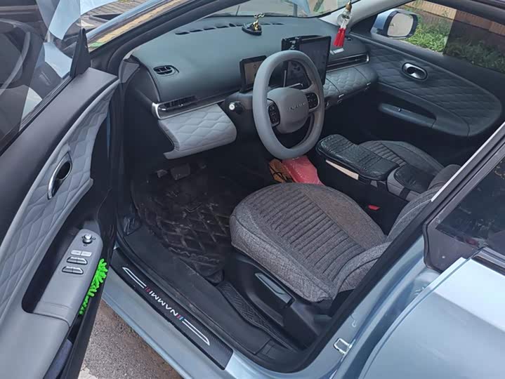 Фото 9 - Dongfeng Nammi 01