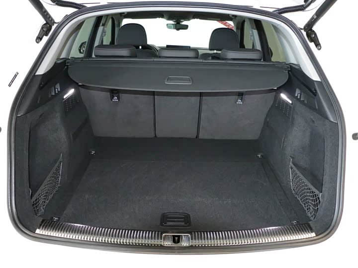 Фото 5 - Audi Q5L