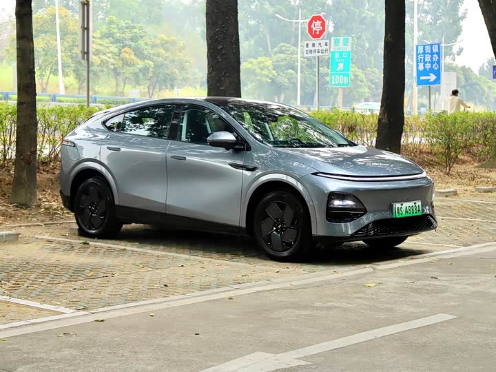 Фото 3 - XPeng G6