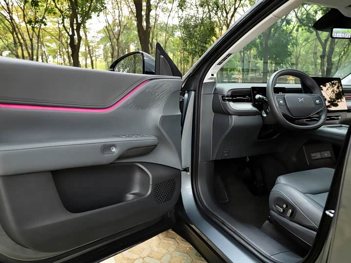 Фото 8 - XPeng G6