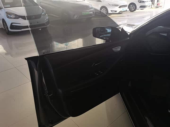 Фото 7 - Changan Deepal SL03