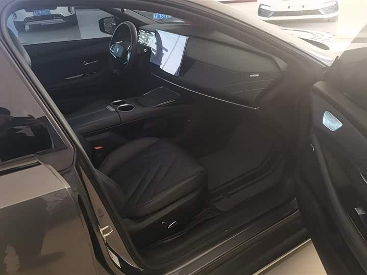 Фото 8 - Changan Deepal SL03