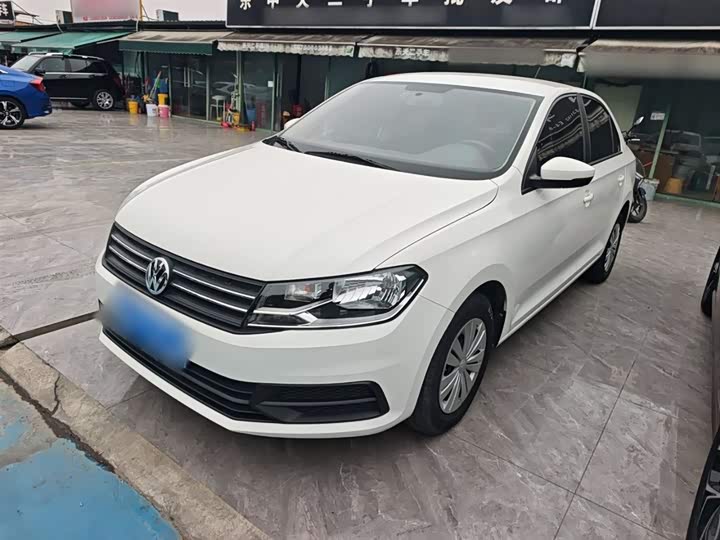 Фото 1 - Volkswagen Santana