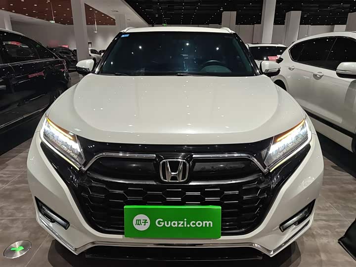 Фото 3 - Honda UR-V