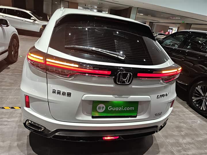 Фото 6 - Honda UR-V