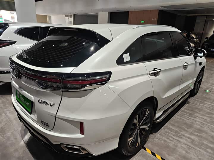 Фото 7 - Honda UR-V