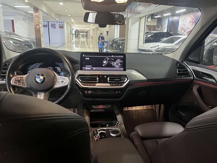 Фото 2 - BMW iX3