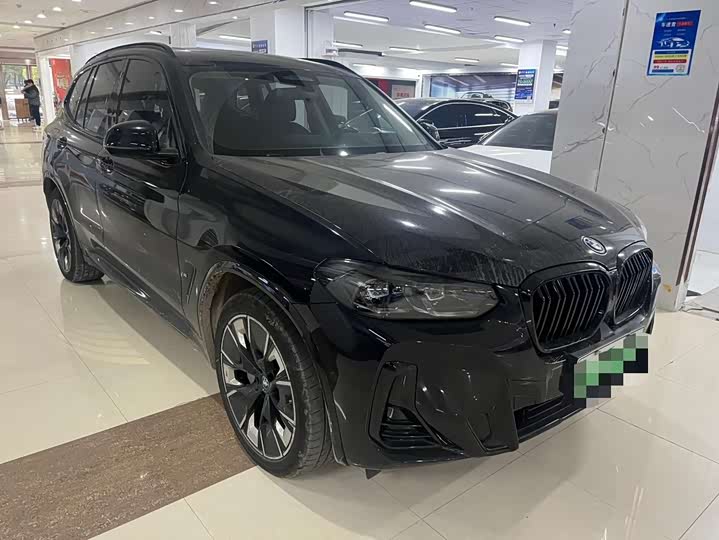 Фото 9 - BMW iX3