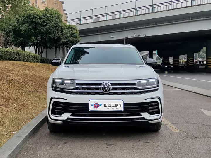 Фото 2 - Volkswagen Teramont X