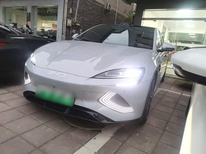 Фото 1 - BYD Seal