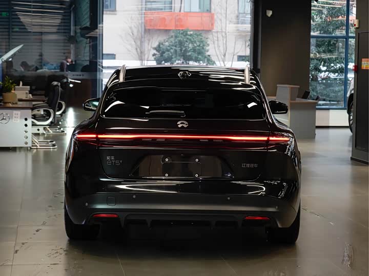 Фото 6 - Nio ET5T