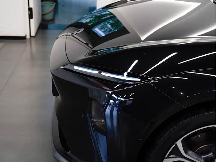 Фото 8 - Nio ET5T