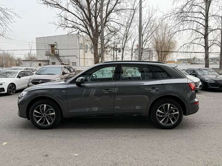 Фото 3 - Audi Q5L