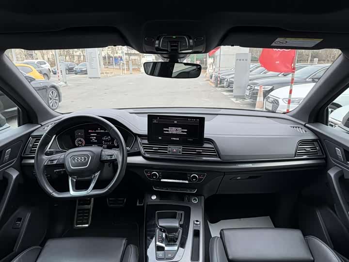 Фото 6 - Audi Q5L
