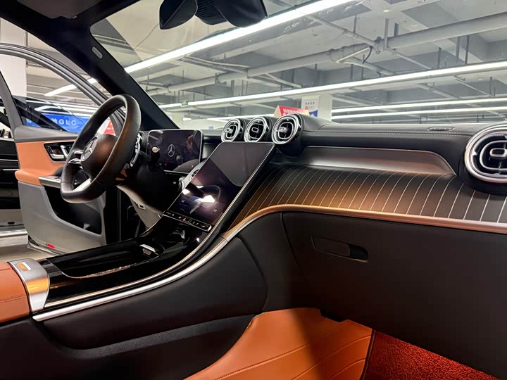 Фото 4 - Mercedes-Benz GLC-Class