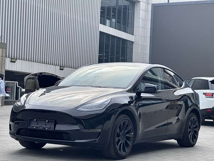 Фото 1 - Tesla Model Y