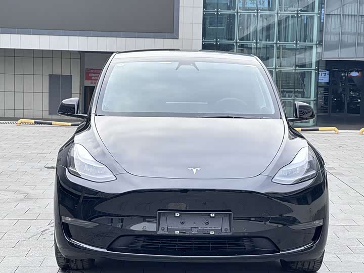 Фото 2 - Tesla Model Y