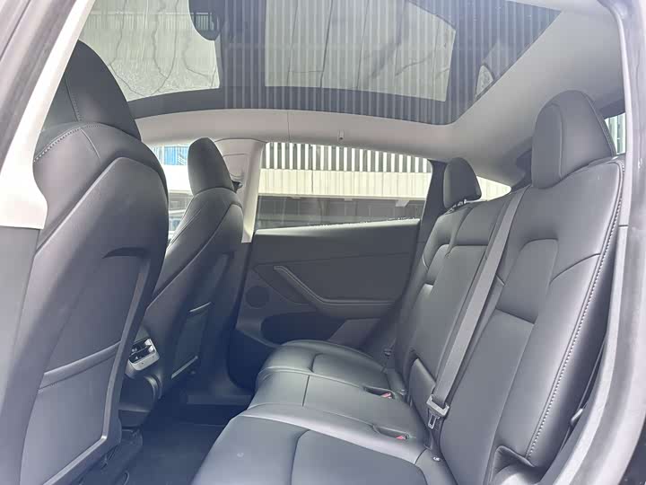 Фото 6 - Tesla Model Y