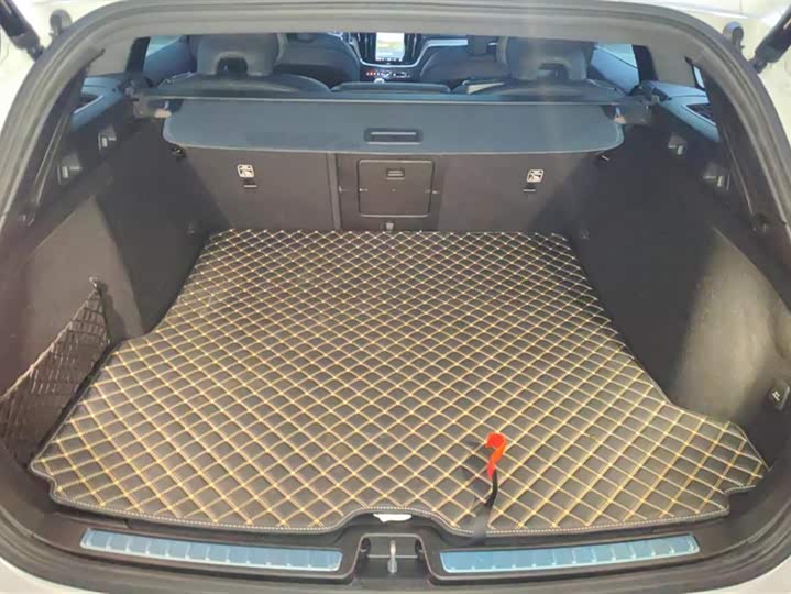 Фото 4 - Volvo V60