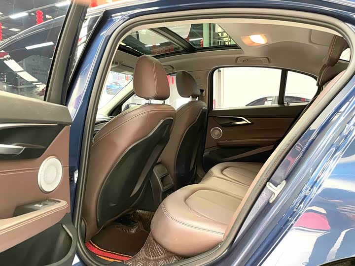 Фото 8 - BMW 1 Series