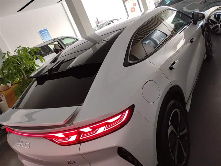 Фото 6 - BYD Song L