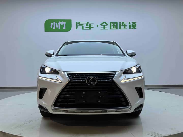 Фото 2 - Lexus NX