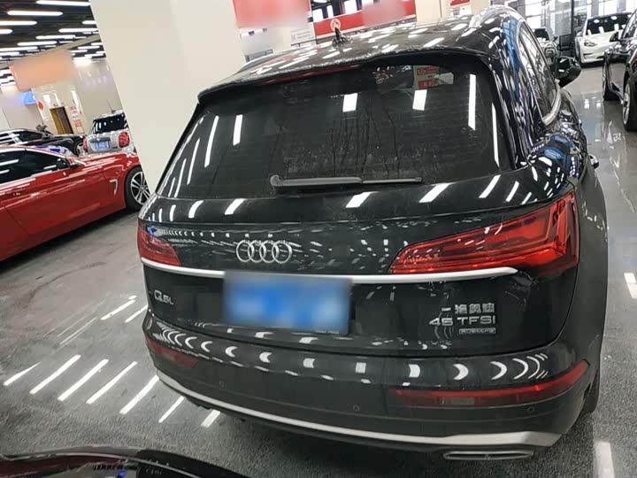 Фото 6 - Audi Q5L