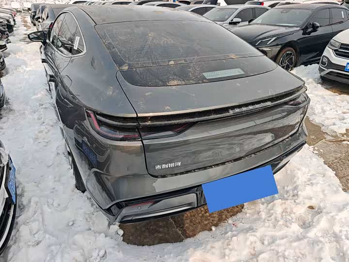 Фото 7 - Geely Galaxy E8