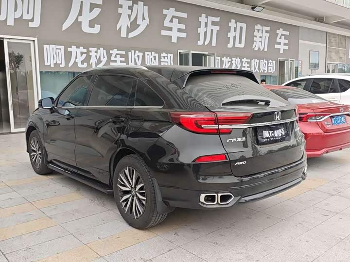 Фото 8 - Honda Avancier