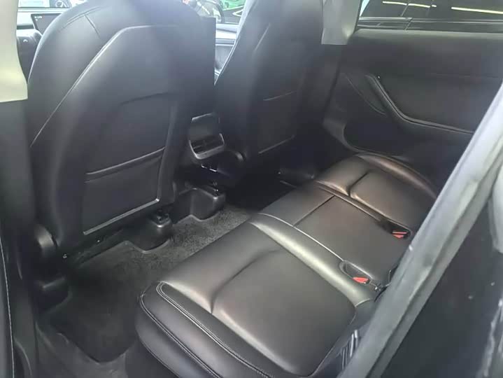 Фото 4 - Tesla Model Y