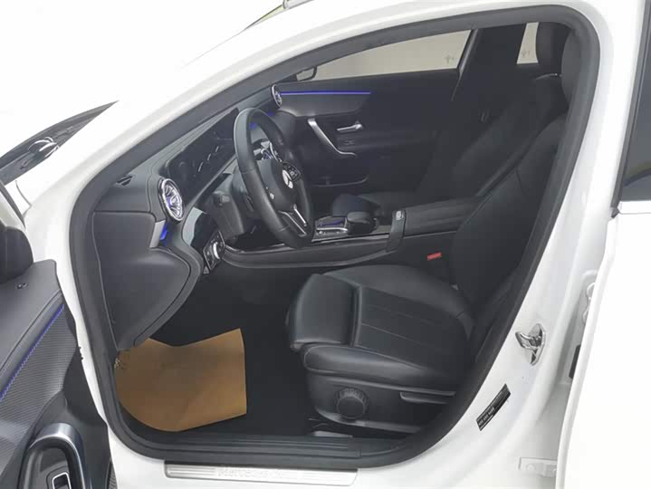 Фото 9 - Mercedes-Benz A-Class