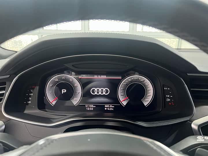 Фото 4 - Audi A6L